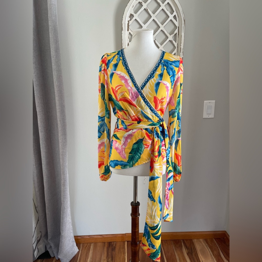 Jealous Tomato Take Me Dancing Tropical/Floral Print Wrap/Blouse Top Size M